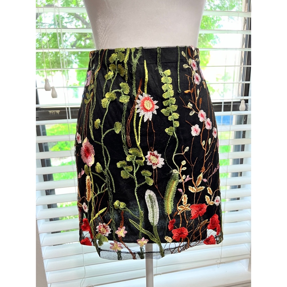 Mesh skirt